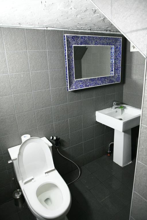 Guesthouse Mate Пусан Стая снимка
