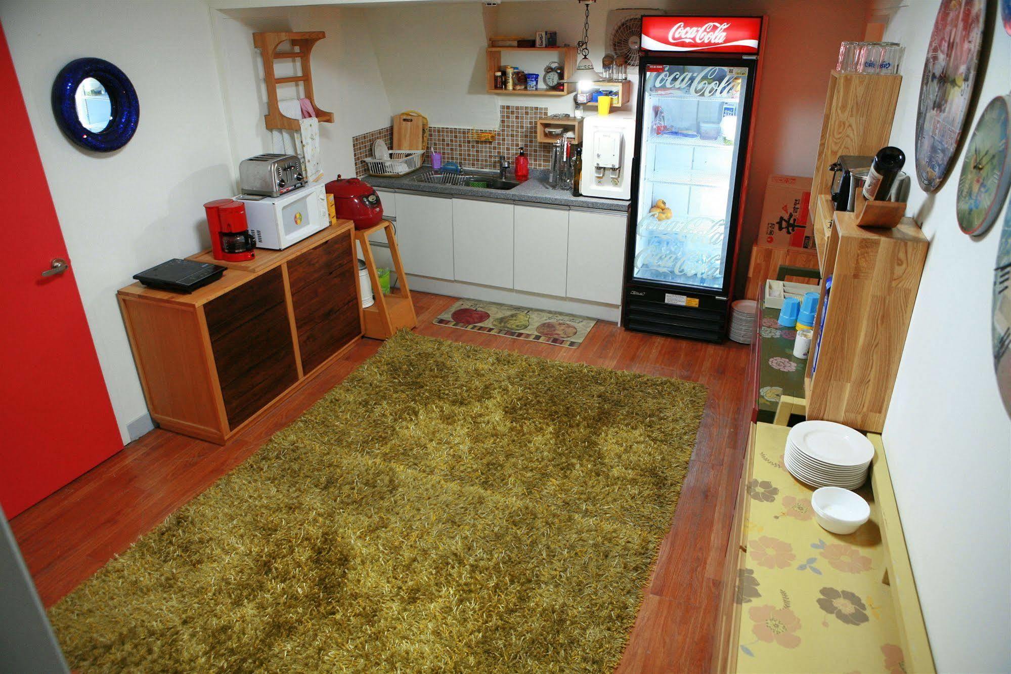 Guesthouse Mate Пусан Екстериор снимка