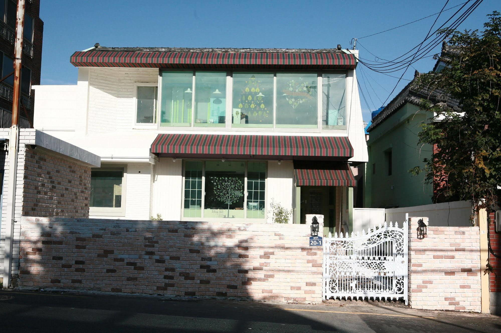 Guesthouse Mate Пусан Екстериор снимка